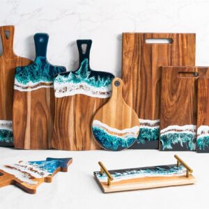 Alternative view of Handgefertigtes Schneidebrett aus Walnussholz & Epoxidharz